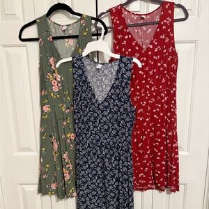 Floral V-Neck Sleeveless Dresses - Red, Blue, Green florals